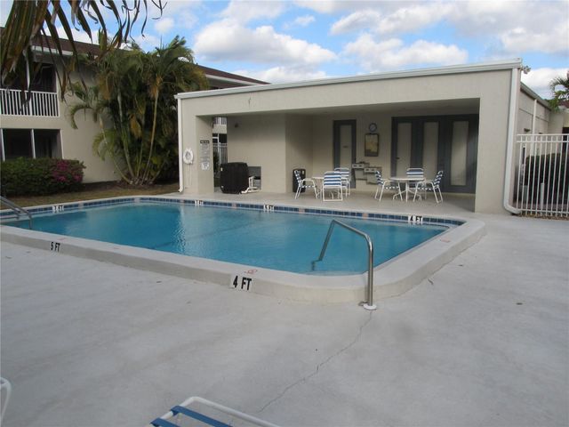 2121 WOOD STREET 212, Sarasota, FL 34237