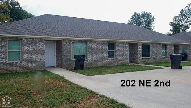 200 NE 2nd Street, Walnut Ridge, AR 72476
