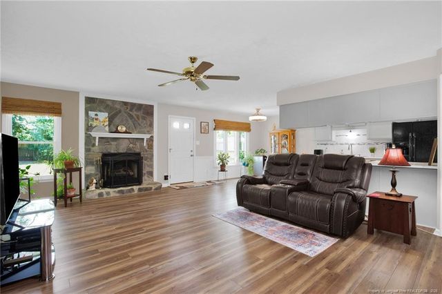 4327 Falls Drive, Hope Mills, NC 28348