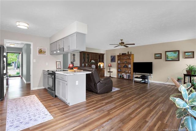 4327 Falls Drive, Hope Mills, NC 28348