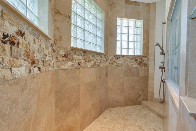 13746 NW 21st St, Pembroke Pines, FL 33028