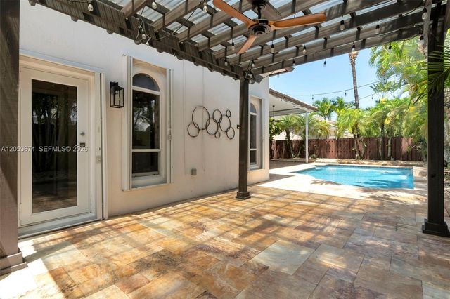 13746 NW 21st St, Pembroke Pines, FL 33028