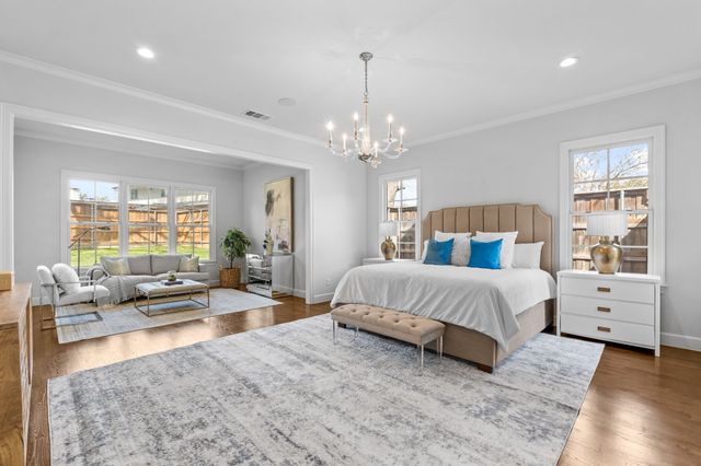 7137 Meadow Lake Avenue, Dallas, TX 75214