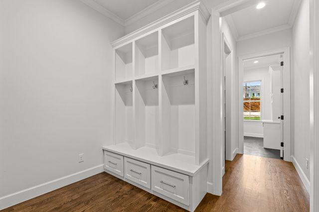 7137 Meadow Lake Avenue, Dallas, TX 75214