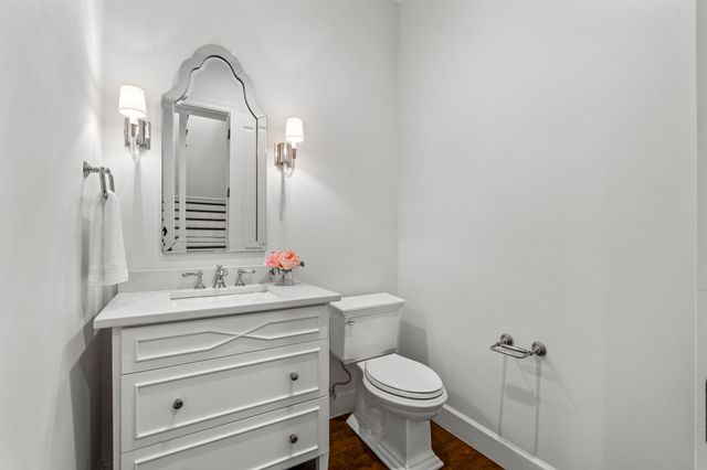 7137 Meadow Lake Avenue, Dallas, TX 75214