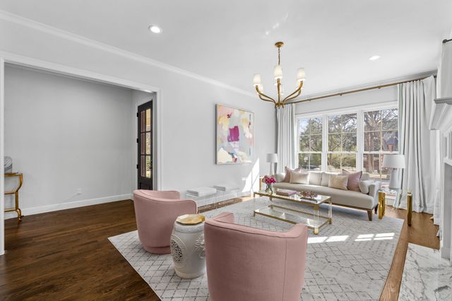 7137 Meadow Lake Avenue, Dallas, TX 75214