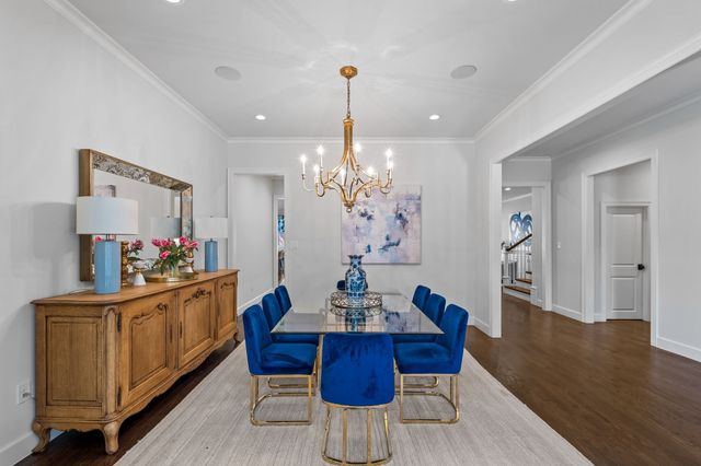 7137 Meadow Lake Avenue, Dallas, TX 75214