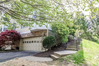 21 Woodcrest Lane 21, Danbury, CT 06810