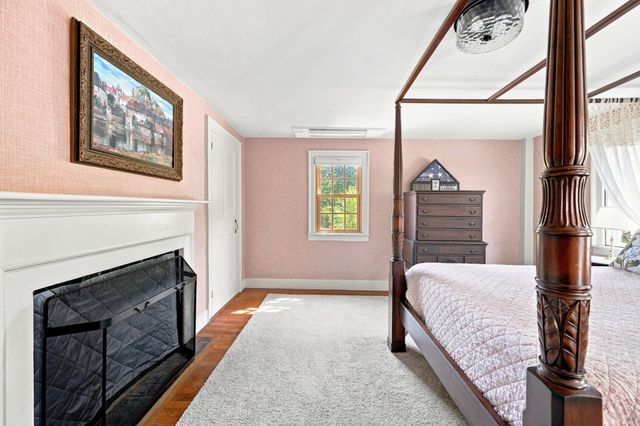 15 Coleman Rd, Newbury, MA 01922