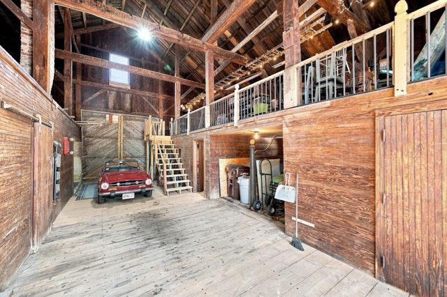 15 Coleman Rd, Newbury, MA 01922