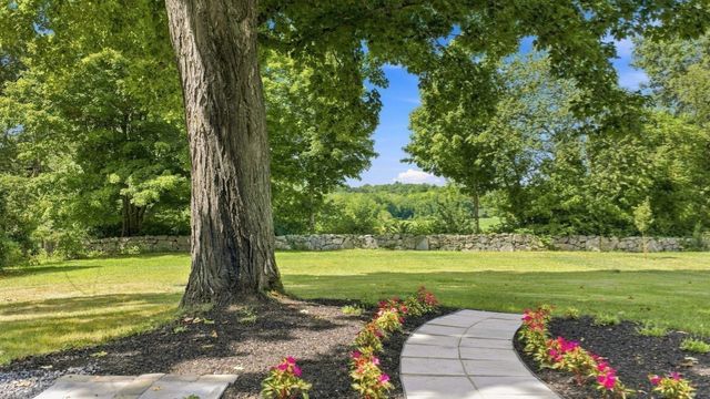 15 Coleman Rd, Newbury, MA 01922