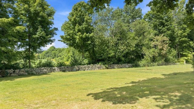 15 Coleman Rd, Newbury, MA 01922