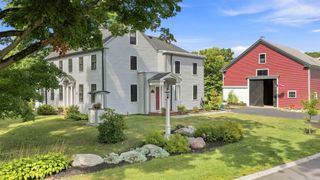 15 Coleman Rd, Newbury, MA 01922