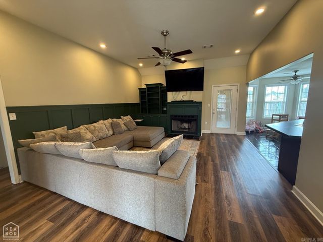 102 Lenford Drive, Bono, AR 72416