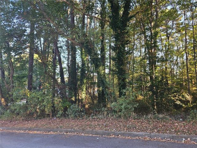 3205 Alcazar SW Drive, Lilburn, GA 30047