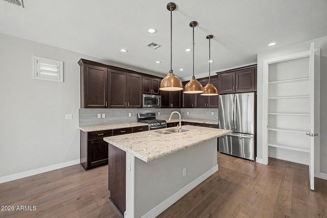 2354 S BANNING Street, Gilbert, AZ 85295