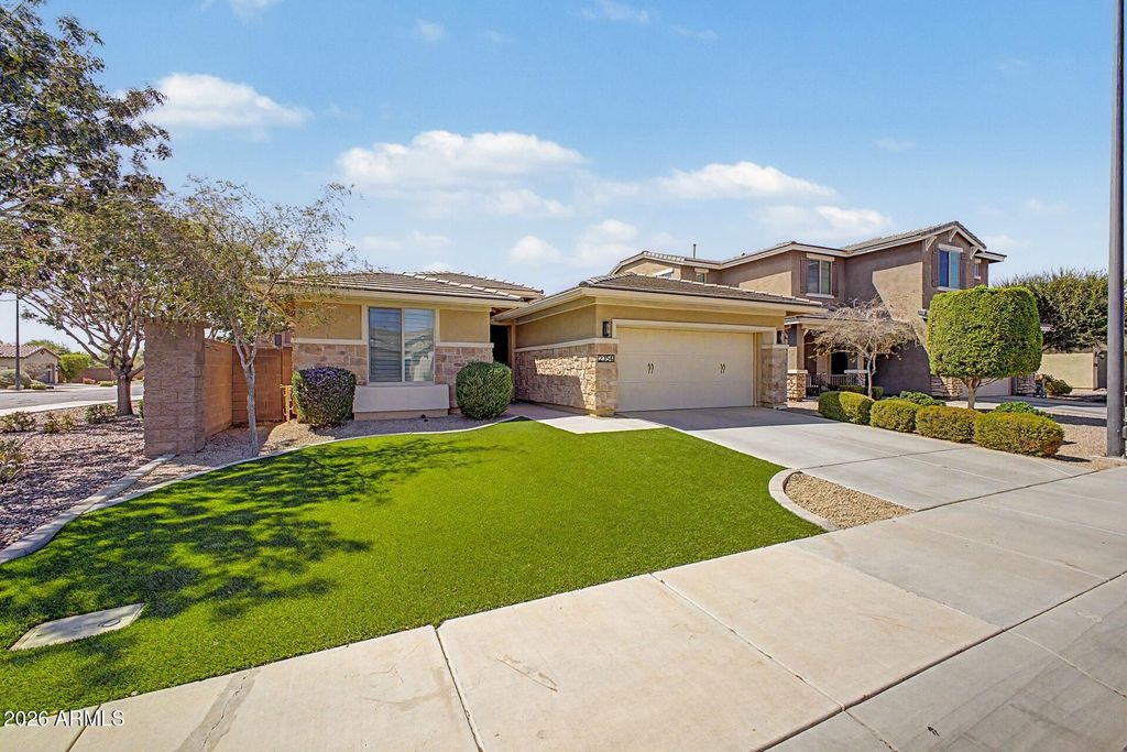 2354 S BANNING Street, Gilbert, AZ 85295 — photo 5