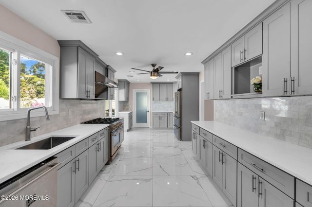 2 Girard Street, Marlboro, NJ 07746