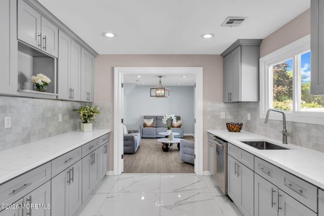 2 Girard Street, Marlboro, NJ 07746