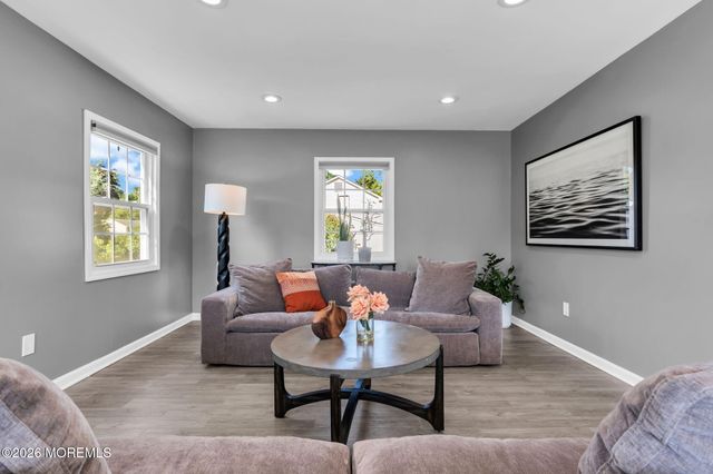 2 Girard Street, Marlboro, NJ 07746