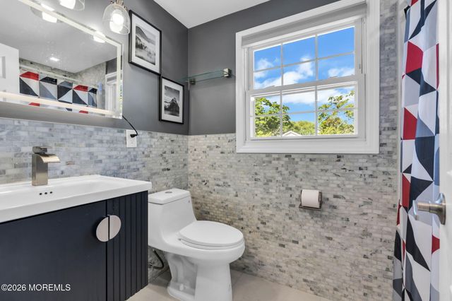 2 Girard Street, Marlboro, NJ 07746
