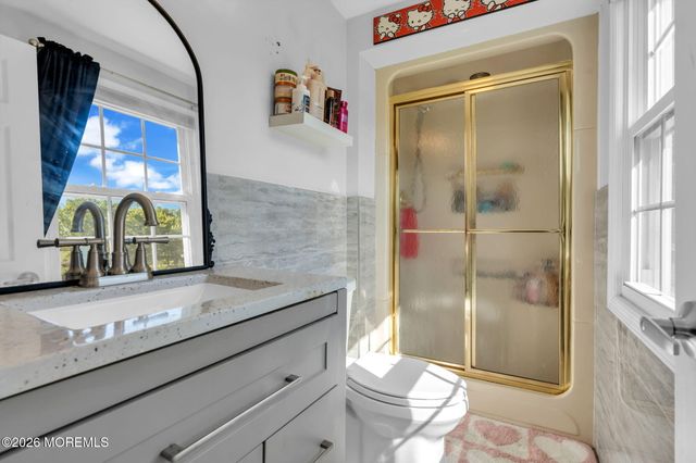 2 Girard Street, Marlboro, NJ 07746