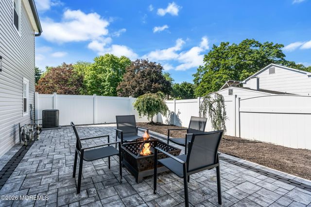 2 Girard Street, Marlboro, NJ 07746