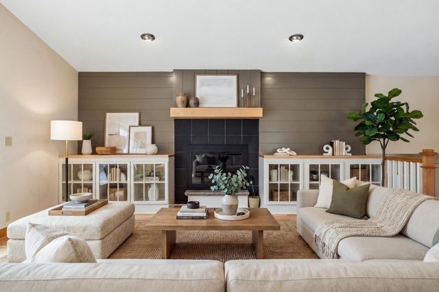 3930 Glendale Drive, Chanhassen, MN 55331