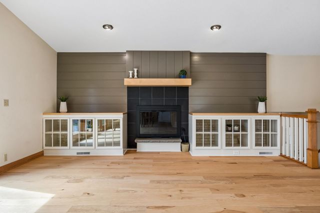 3930 Glendale Drive, Chanhassen, MN 55331