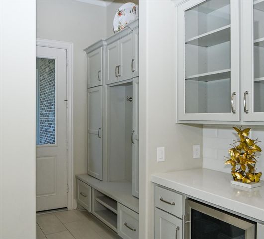 2431 Prairie Hollow Lane, Houston, TX 77077