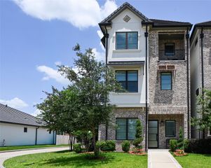 2431 Prairie Hollow Lane, Houston, TX 77077