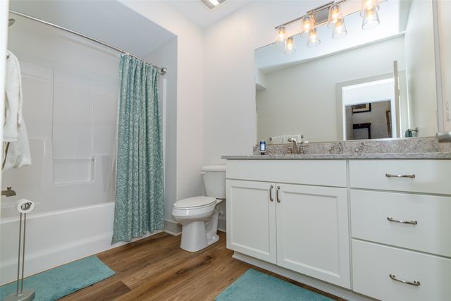 853 S Brookings Court, West Des Moines, IA 50266