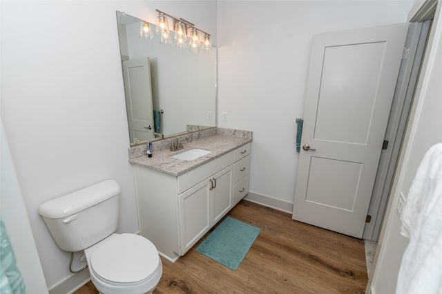 853 S Brookings Court, West Des Moines, IA 50266