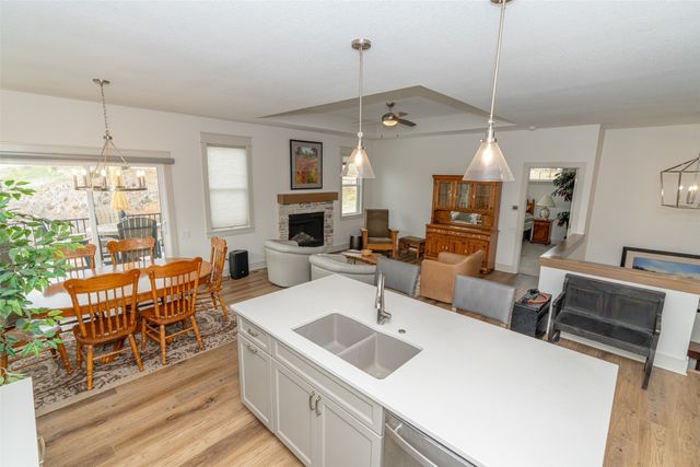 853 S Brookings Court, West Des Moines, IA 50266