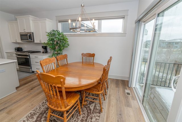 853 S Brookings Court, West Des Moines, IA 50266