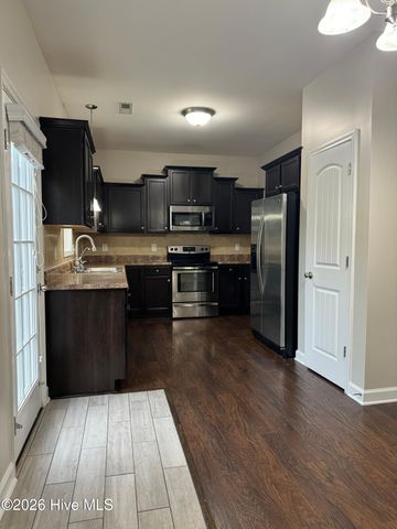 203 Ashton Court, Sneads Ferry, NC 28460