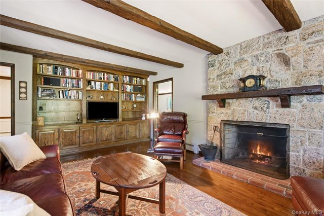 54 Snake Hill Road, Cold Spring Harbor, NY 11724