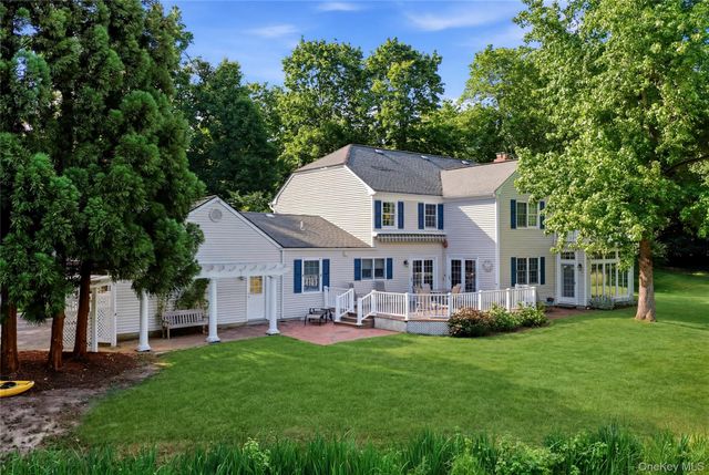 54 Snake Hill Road, Cold Spring Harbor, NY 11724