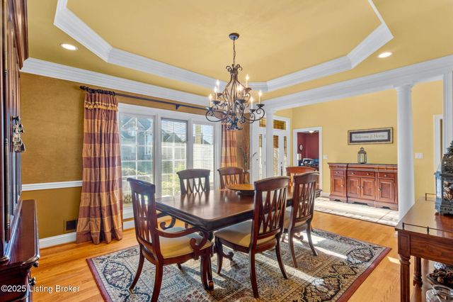 8809 Duck Crossing Ln, Louisville, KY 40291