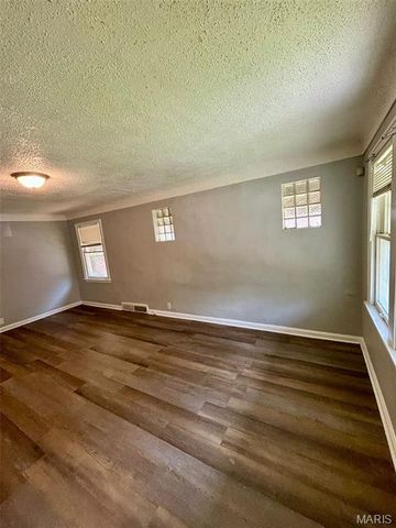 6035 Margaretta Avenue, Pine Lawn, MO 63120