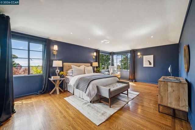 5700 Chelton, Oakland, CA 94611