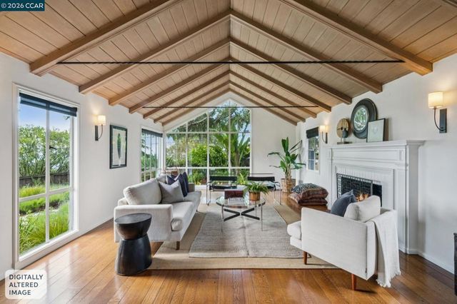 5700 Chelton, Oakland, CA 94611