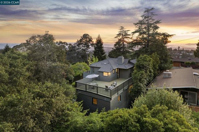 5700 Chelton, Oakland, CA 94611