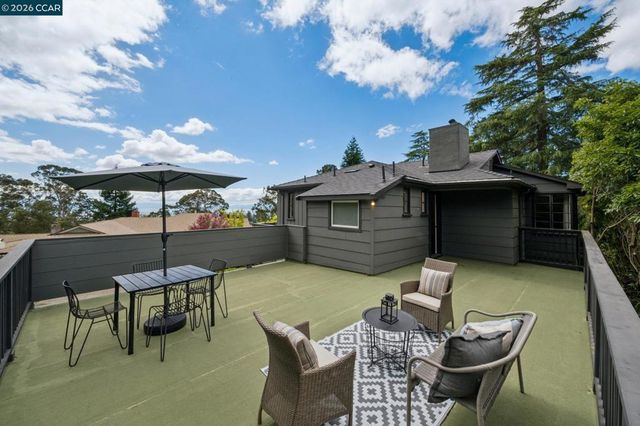 5700 Chelton, Oakland, CA 94611