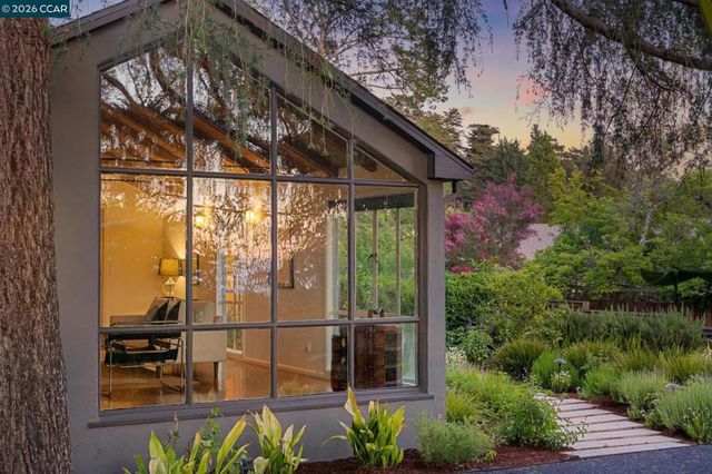 5700 Chelton, Oakland, CA 94611