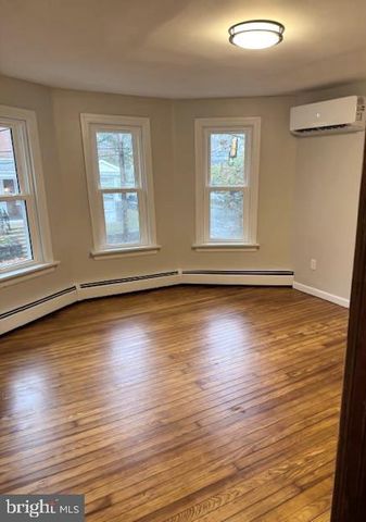 326 N 5TH ST, Perkasie, PA 18944