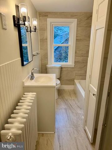 326 N 5TH ST, Perkasie, PA 18944