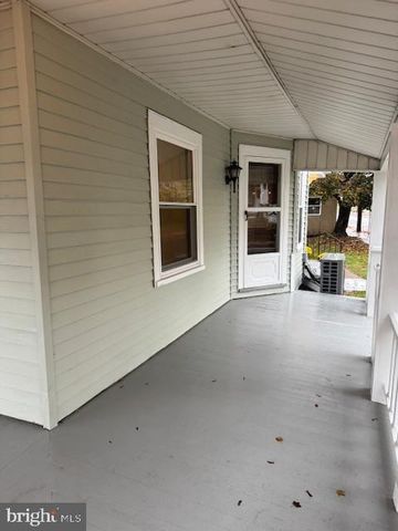 326 N 5TH ST, Perkasie, PA 18944