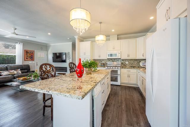 4650 Dulin Road 192, Fallbrook, CA 92028