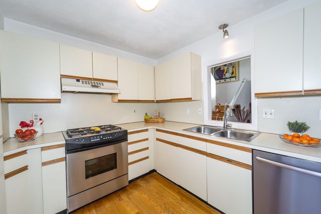 10 Lanes End, Natick, MA 01760